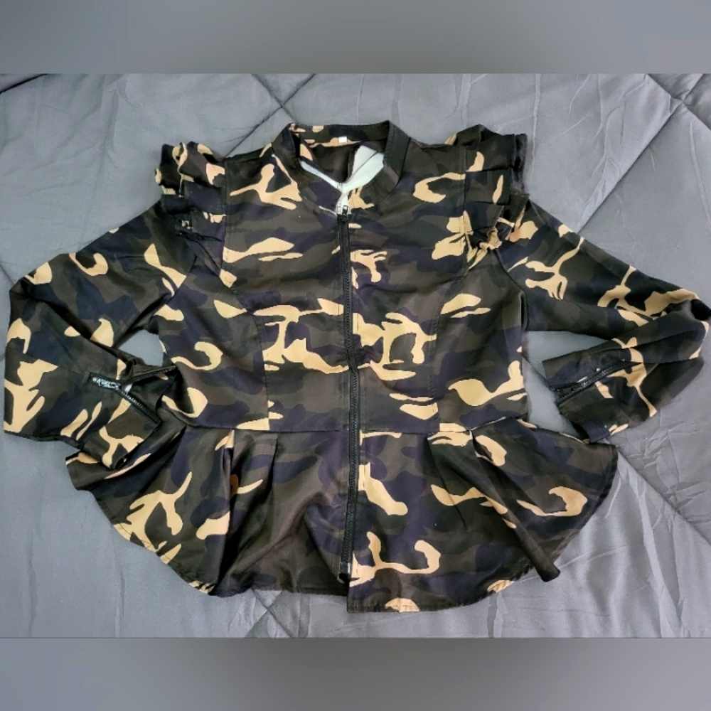 Camouflaged Peplum Jacket with ruffles